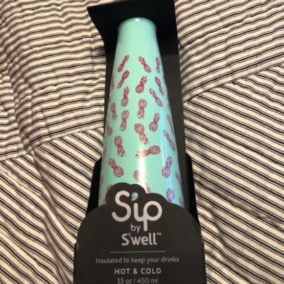 Other - pineapple swell bottle